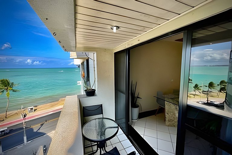 BEIRA MAR com vista incrível e conforto exclusivo