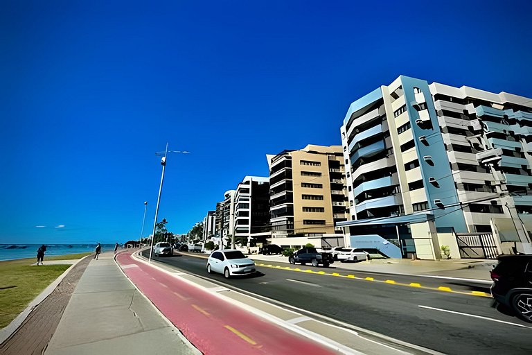 BEIRA MAR com vista incrível e conforto exclusivo